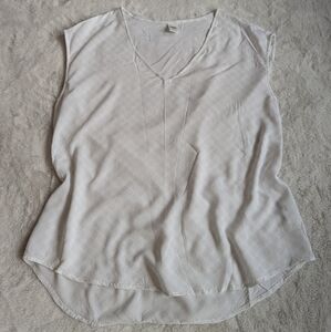 White Sleeveless V-Neck Blouse